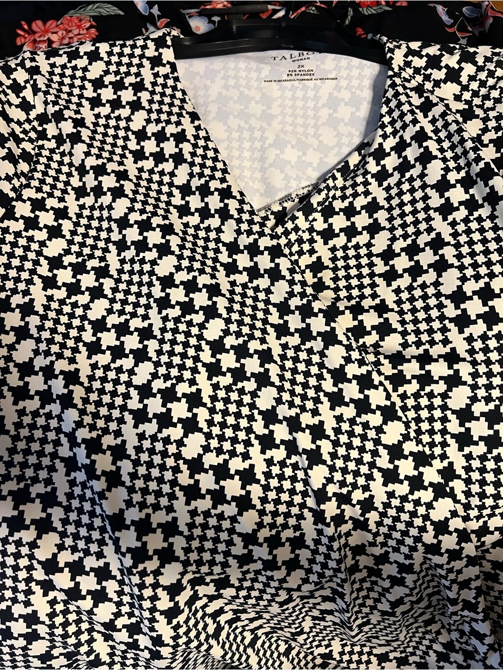 Talbots Black and White Houndstooth V-Neck Blouse